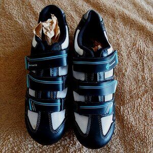 WORN ONCE, SCATTANTE FERRACCI CYCLING SHOE.